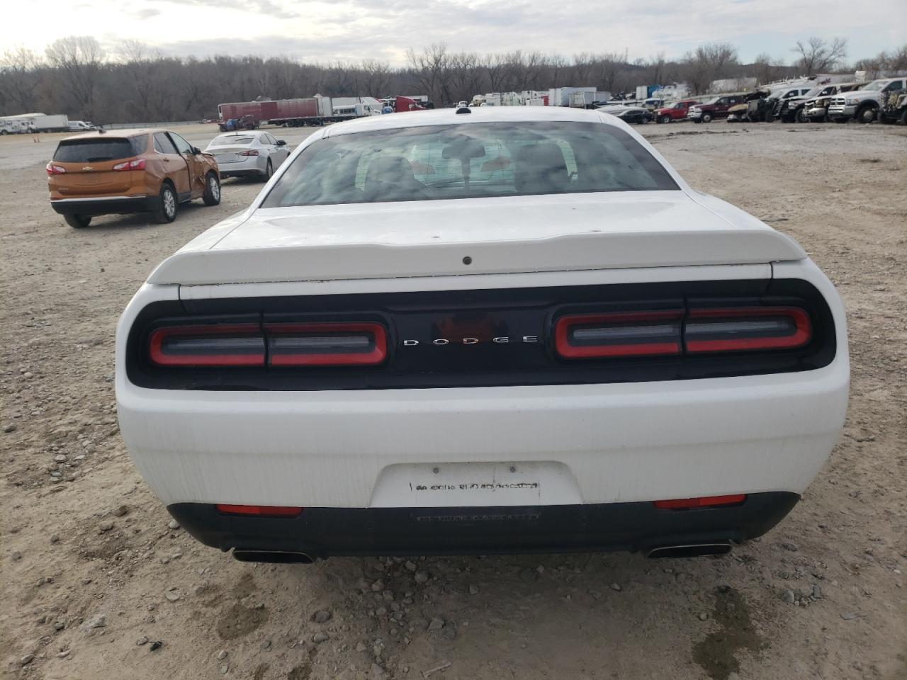 Photo 5 VIN: 2C3CDZBT4LH125259 - DODGE CHALLENGER 