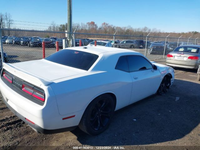 Photo 3 VIN: 2C3CDZBT4LH161310 - DODGE CHALLENGER 