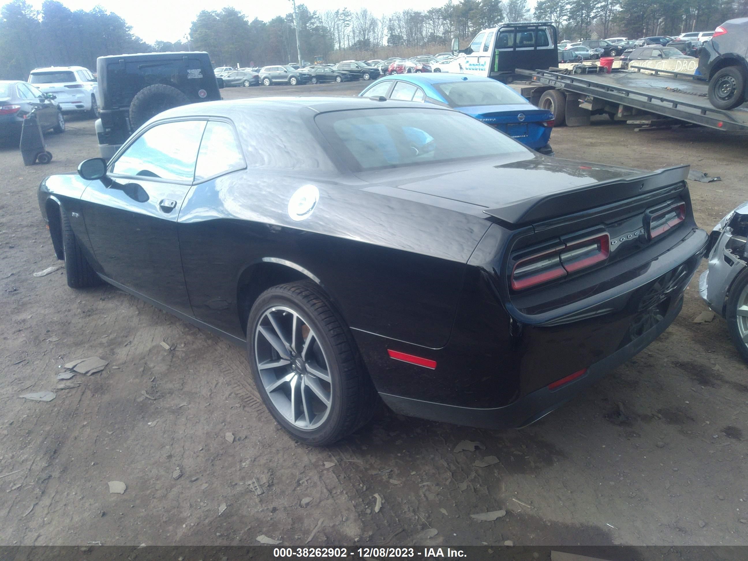 Photo 2 VIN: 2C3CDZBT4PH573684 - DODGE CHALLENGER 