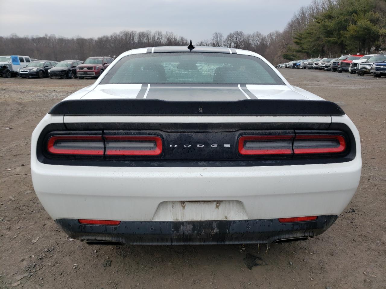 Photo 5 VIN: 2C3CDZBT5GH137586 - DODGE CHALLENGER 