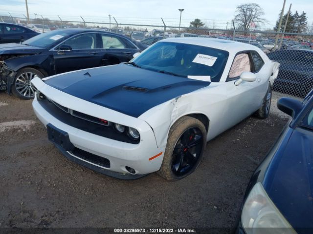 Photo 1 VIN: 2C3CDZBT5JH209376 - DODGE CHALLENGER 