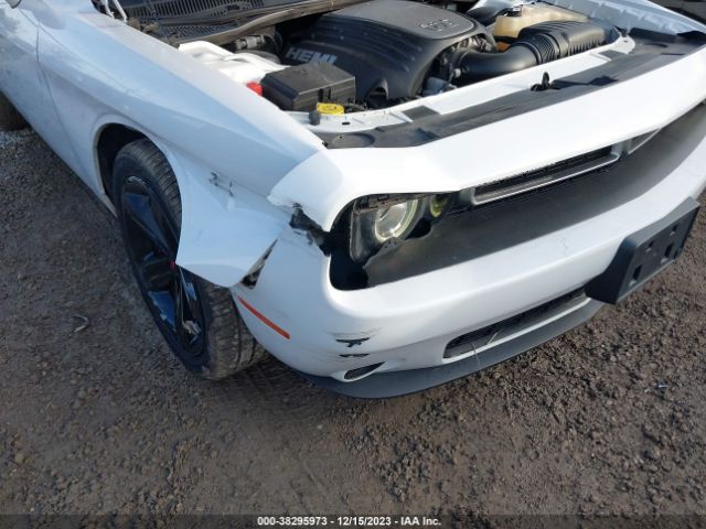 Photo 5 VIN: 2C3CDZBT5JH209376 - DODGE CHALLENGER 