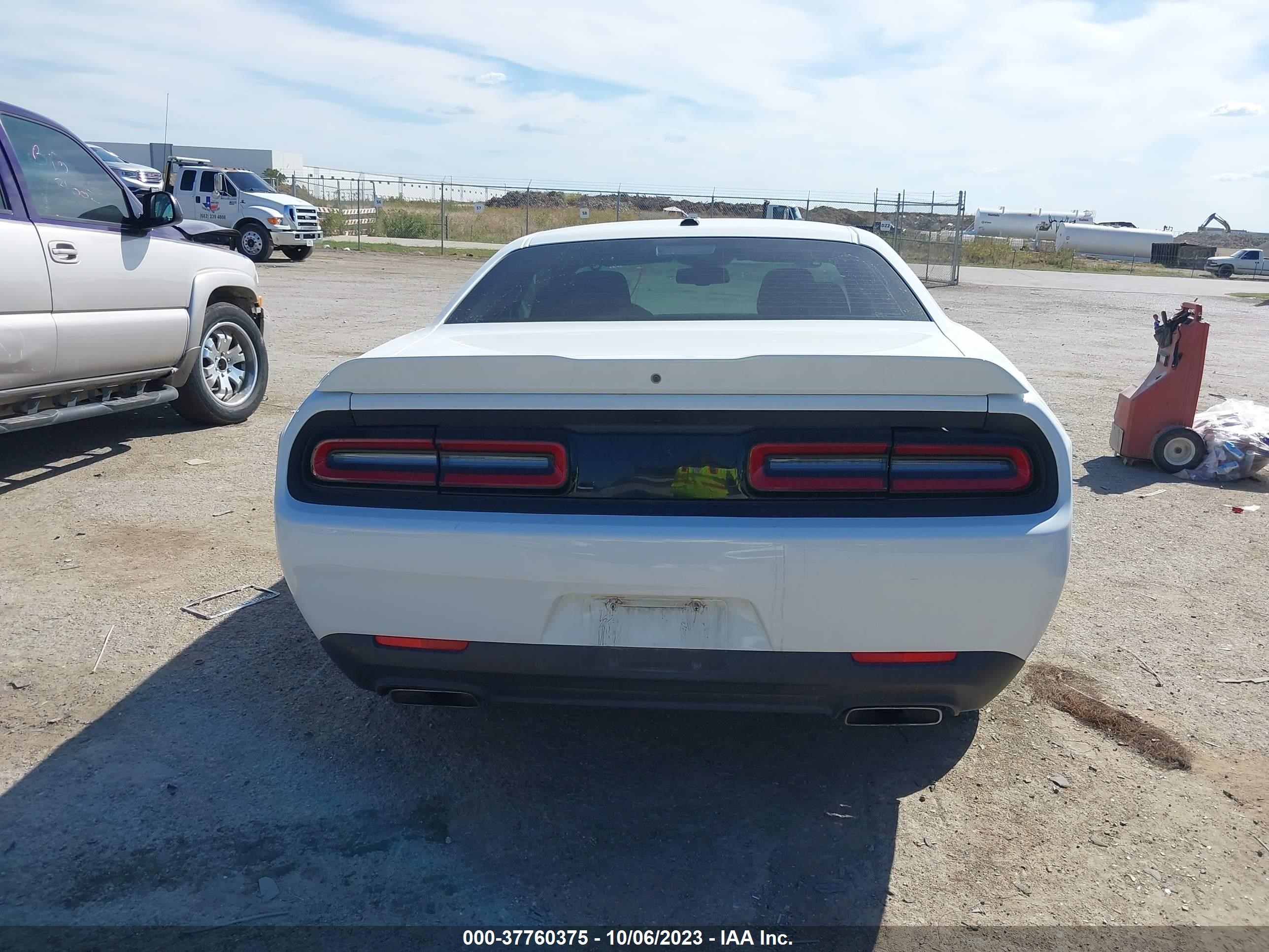 Photo 15 VIN: 2C3CDZBT5KH513440 - DODGE CHALLENGER 