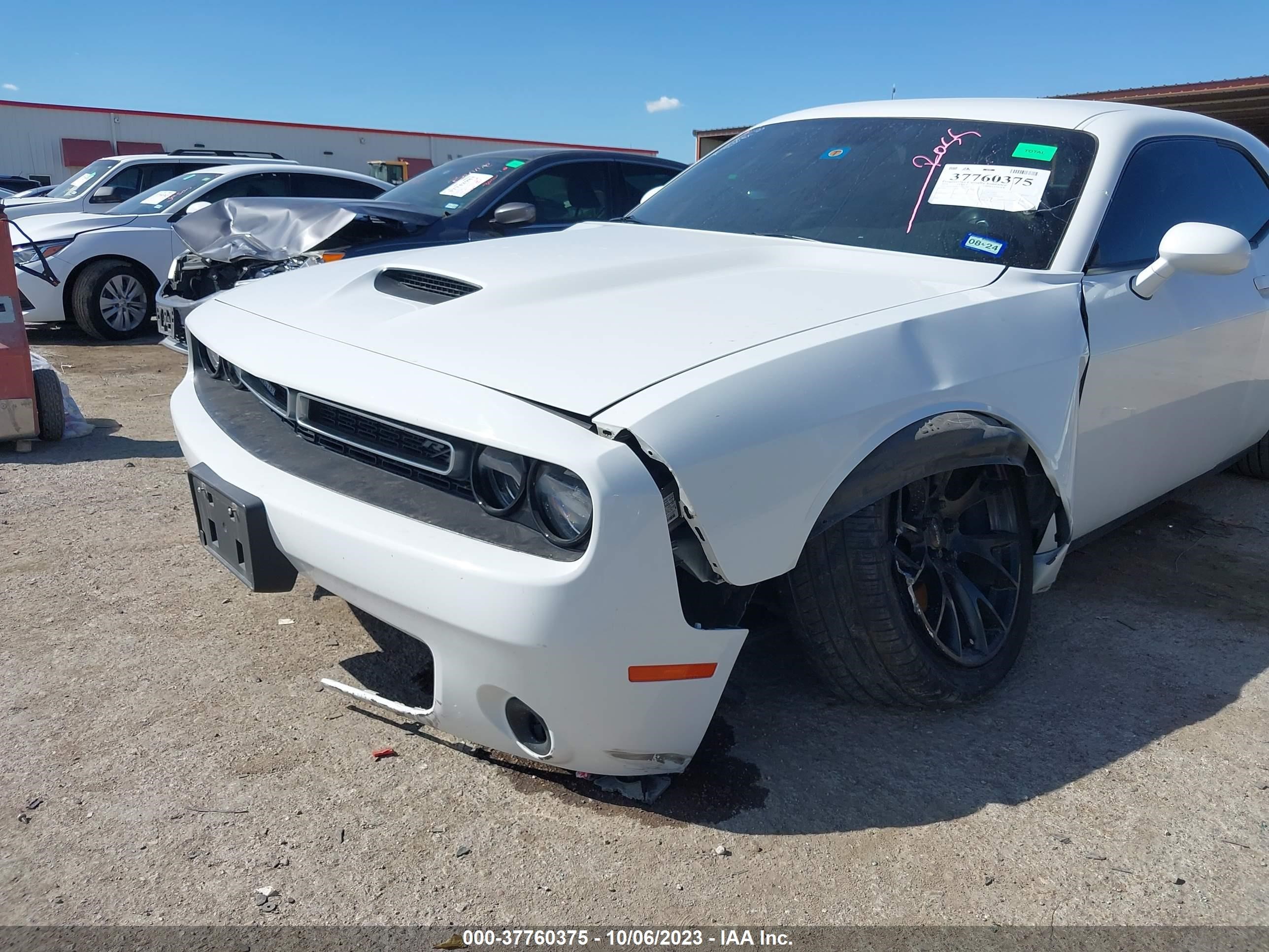 Photo 5 VIN: 2C3CDZBT5KH513440 - DODGE CHALLENGER 