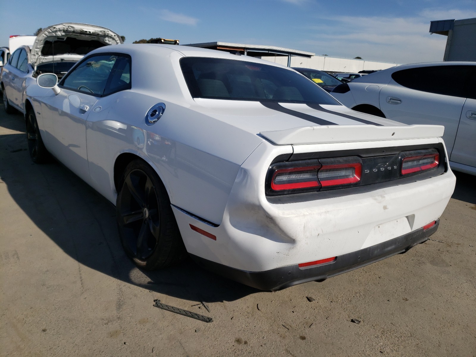 Photo 2 VIN: 2C3CDZBT5KH661278 - DODGE CHALLENGER 