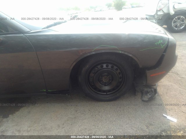 Photo 5 VIN: 2C3CDZBT6GH138116 - DODGE CHALLENGER 