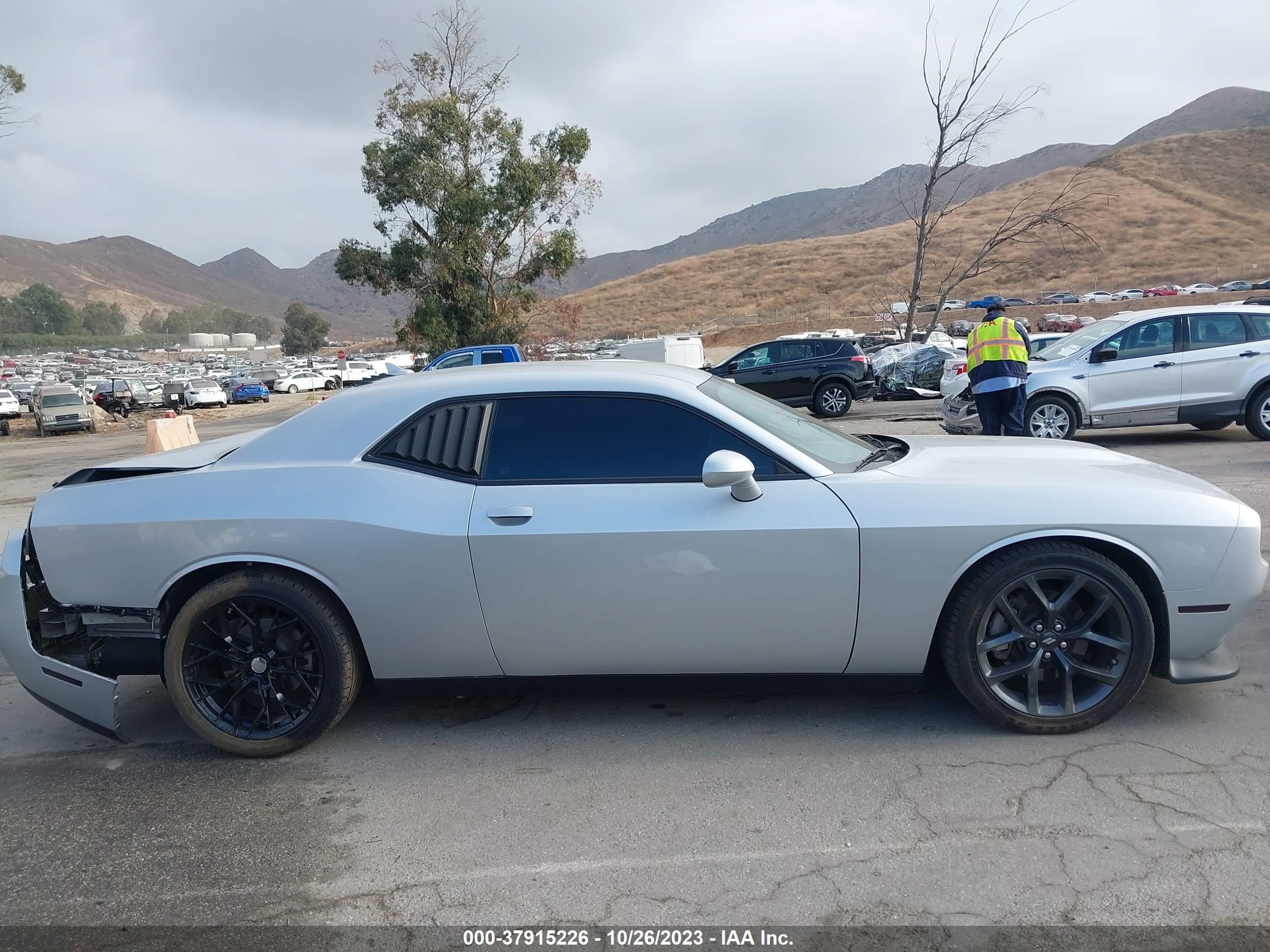 Photo 11 VIN: 2C3CDZBT6NH207173 - DODGE CHALLENGER 