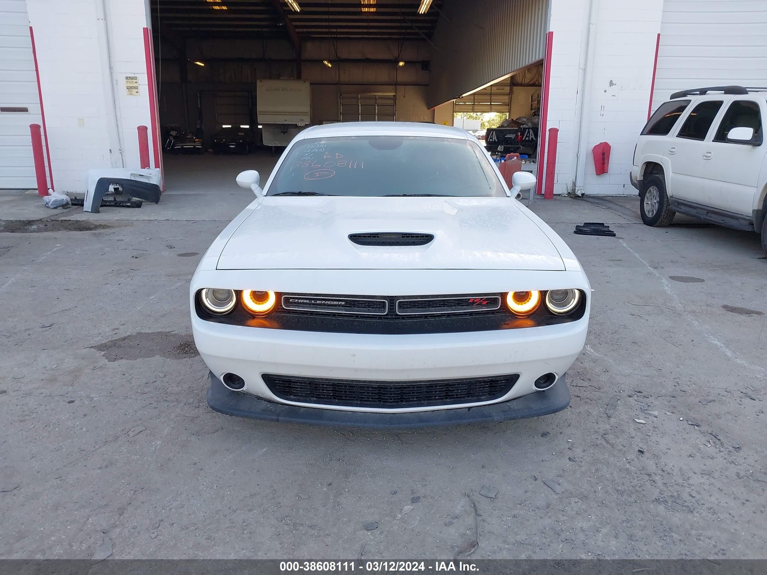 Photo 12 VIN: 2C3CDZBT6PH525815 - DODGE CHALLENGER 