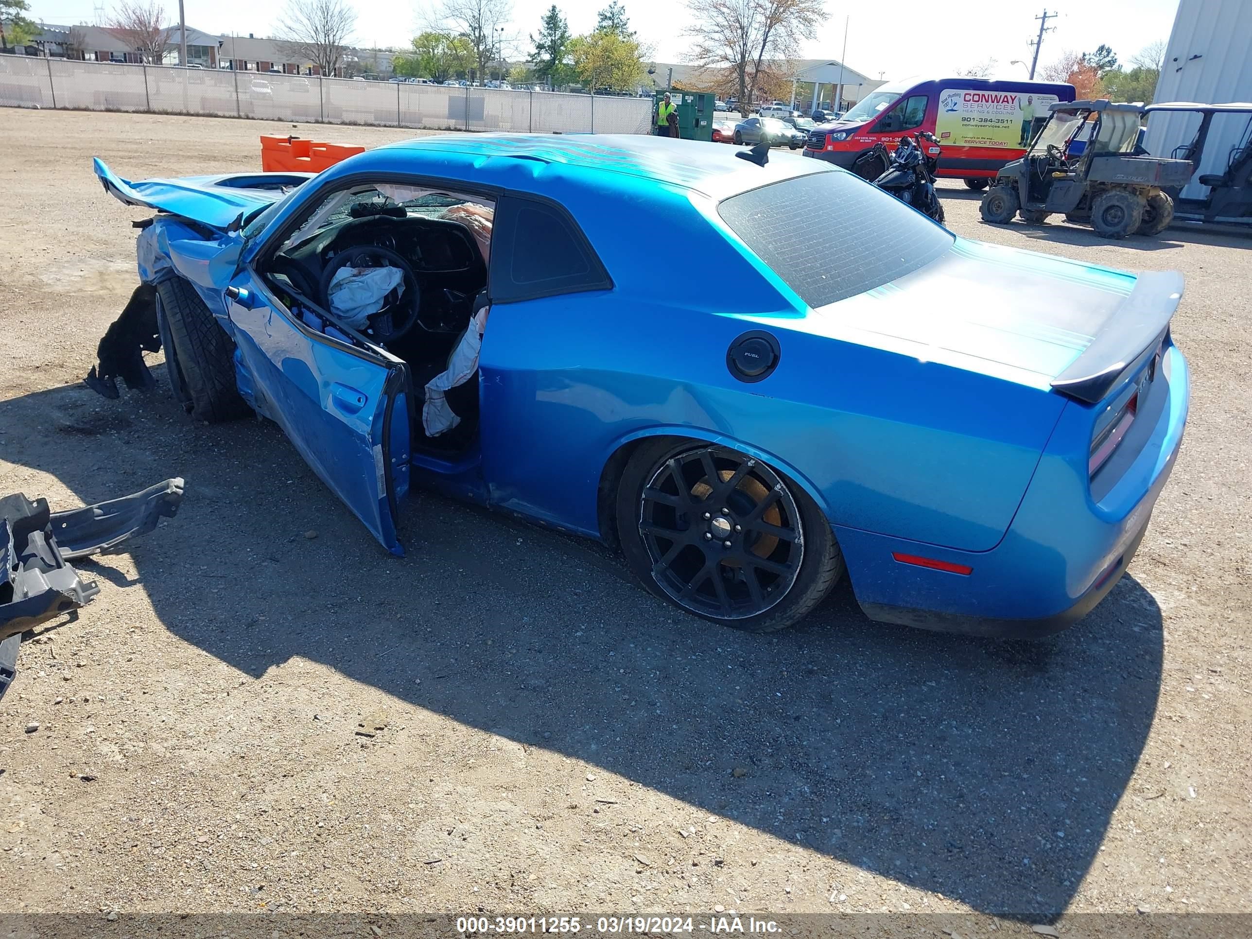 Photo 2 VIN: 2C3CDZBT7FH914154 - DODGE CHALLENGER 