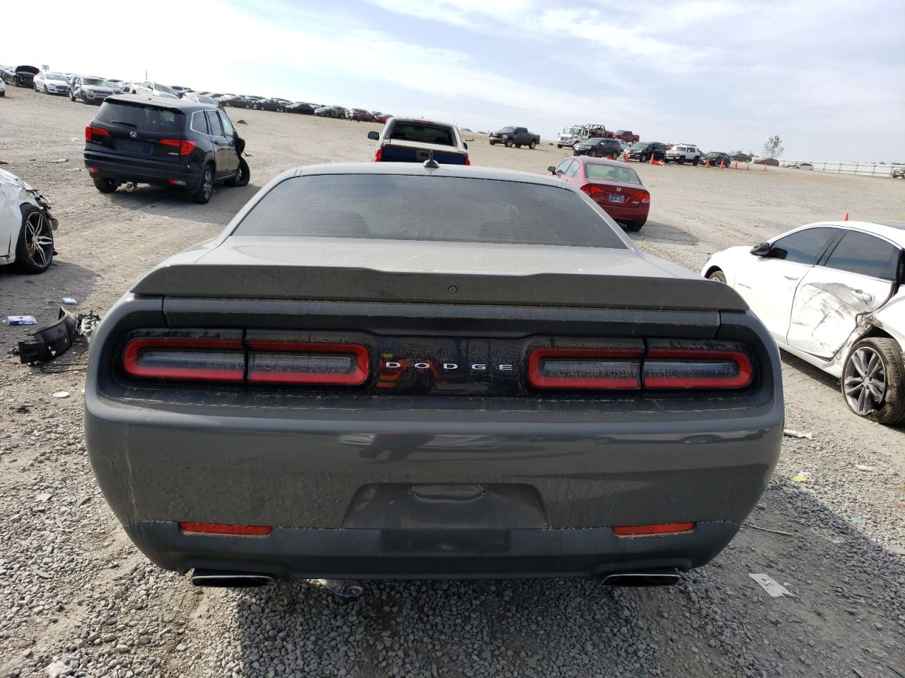 Photo 5 VIN: 2C3CDZBT7JH161136 - DODGE CHALLENGER 