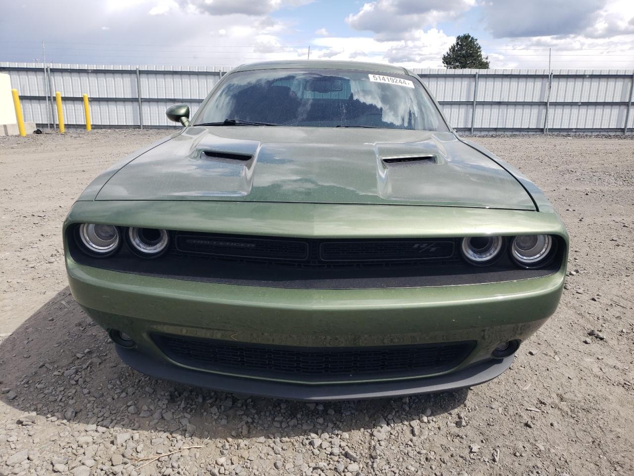 Photo 4 VIN: 2C3CDZBT7JH178180 - DODGE CHALLENGER 