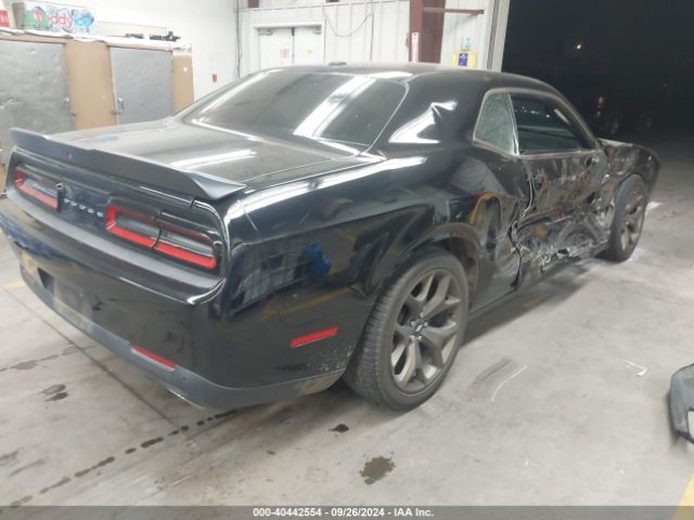 Photo 3 VIN: 2C3CDZBT7KH731945 - DODGE CHALLENGER 