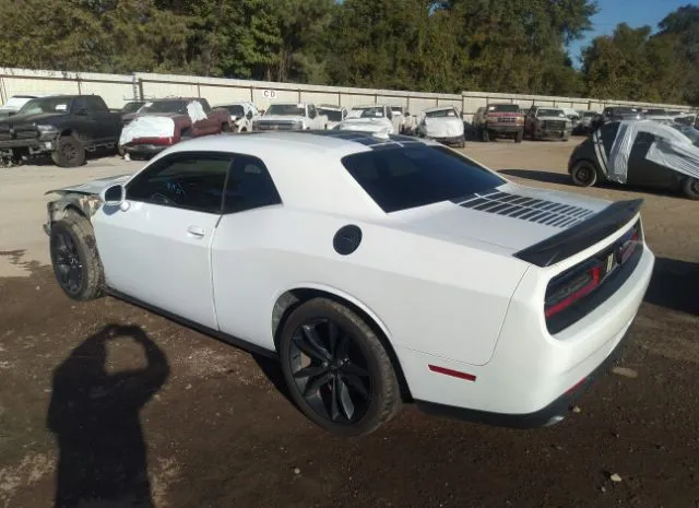 Photo 2 VIN: 2C3CDZBT8GH114061 - DODGE CHALLENGER 