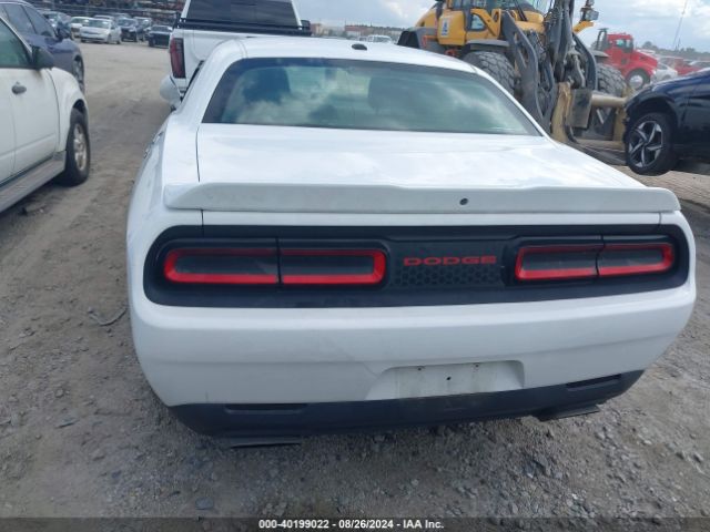 Photo 5 VIN: 2C3CDZBT8JH332959 - DODGE CHALLENGER 