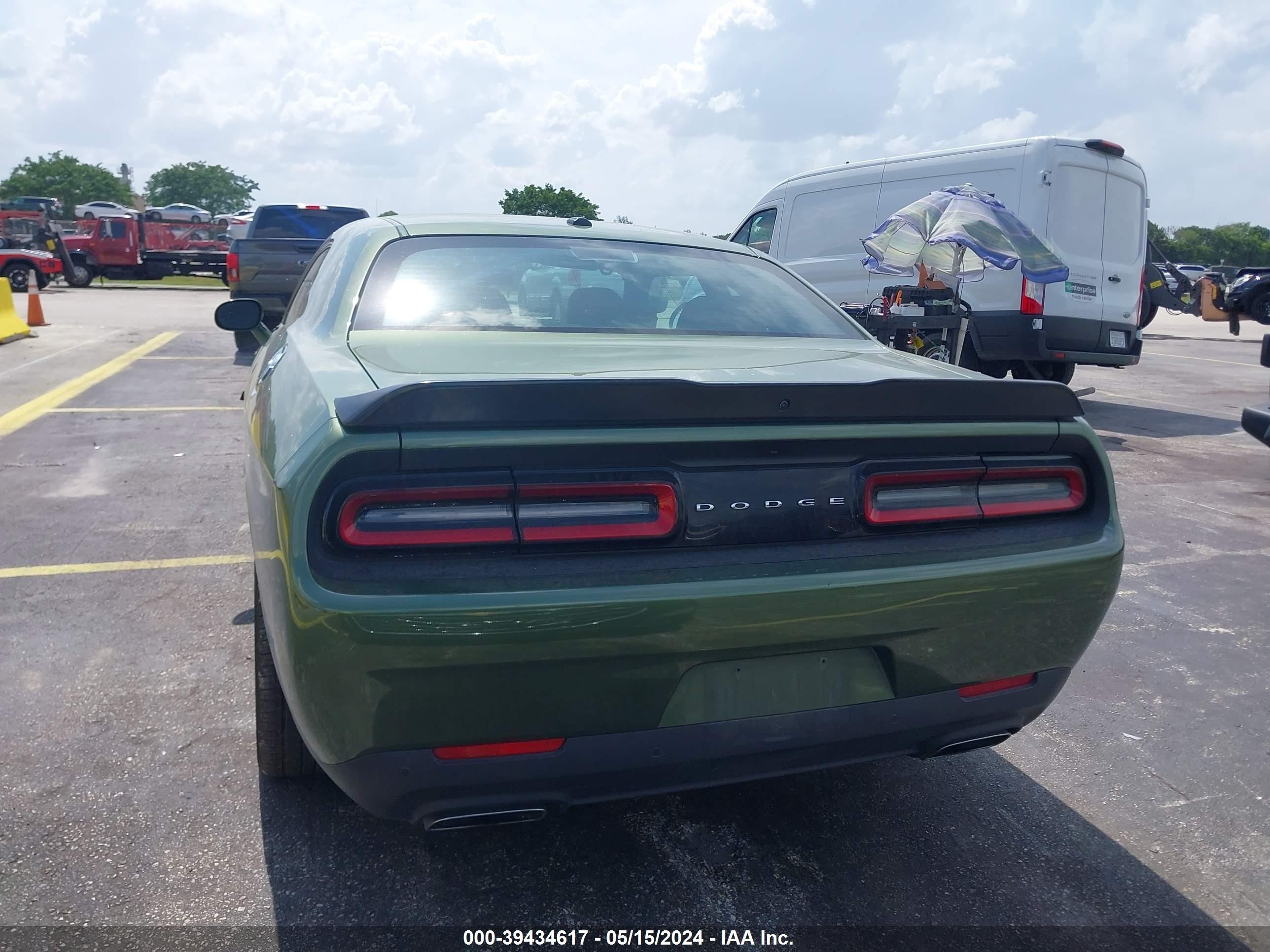 Photo 15 VIN: 2C3CDZBT8PH504013 - DODGE CHALLENGER 