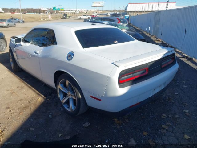 Photo 2 VIN: 2C3CDZBT9GH138224 - DODGE CHALLENGER 