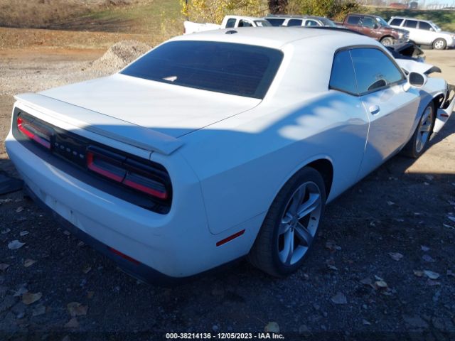 Photo 3 VIN: 2C3CDZBT9GH138224 - DODGE CHALLENGER 