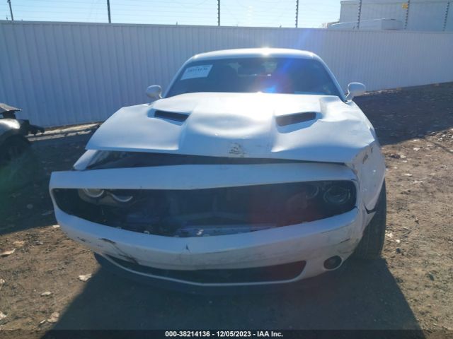 Photo 5 VIN: 2C3CDZBT9GH138224 - DODGE CHALLENGER 