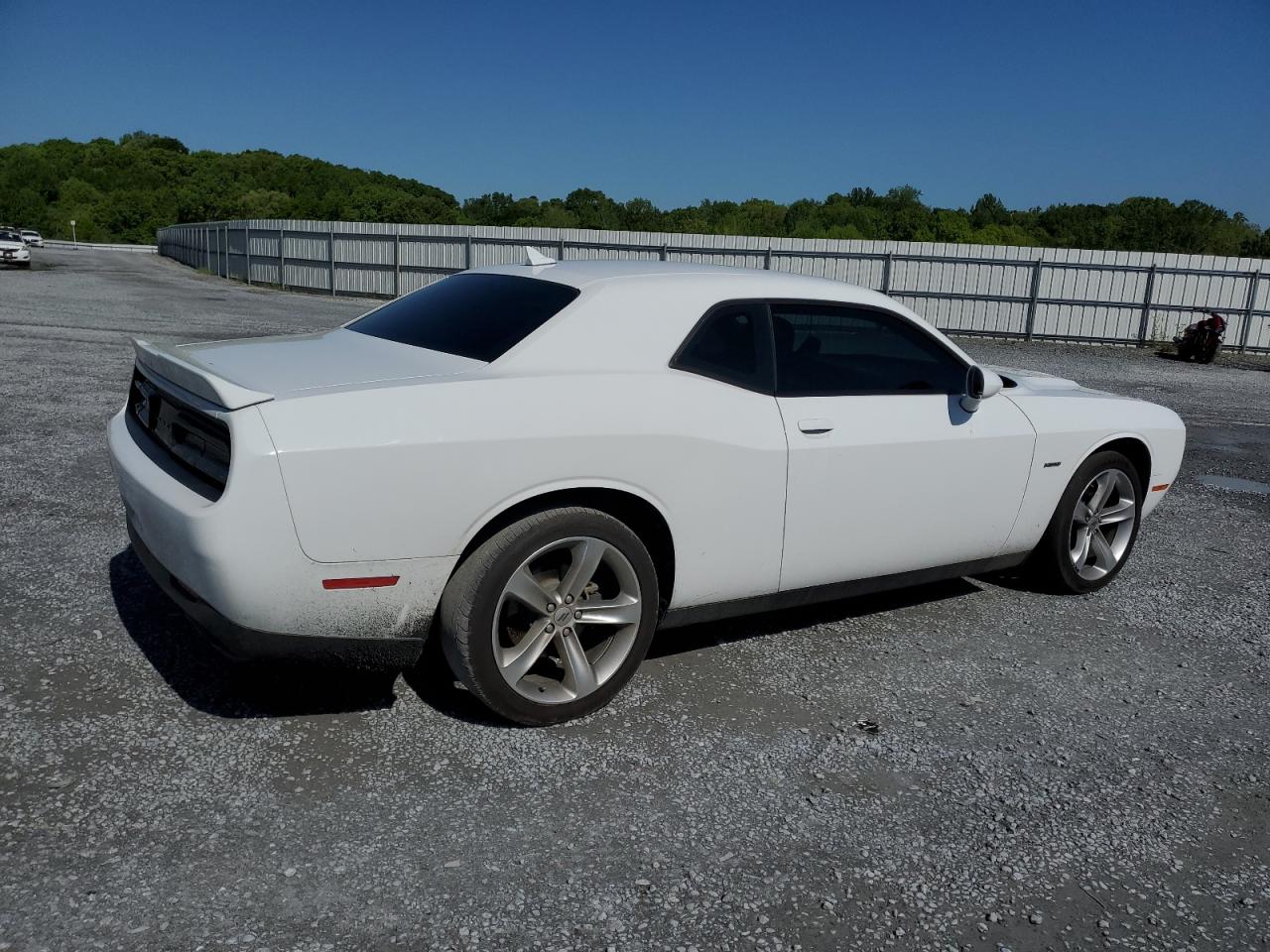 Photo 2 VIN: 2C3CDZBT9JH259892 - DODGE CHALLENGER 