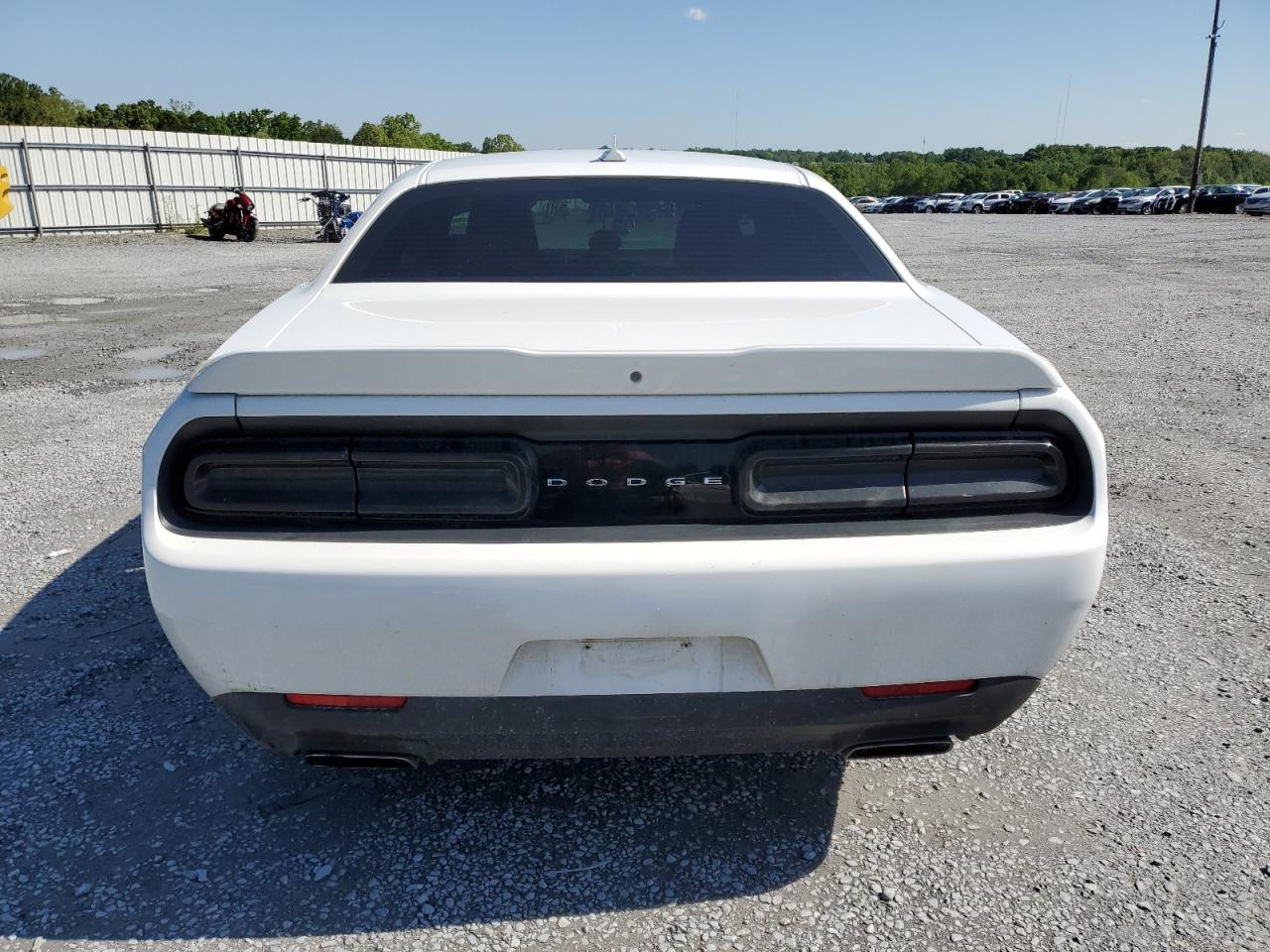 Photo 5 VIN: 2C3CDZBT9JH259892 - DODGE CHALLENGER 