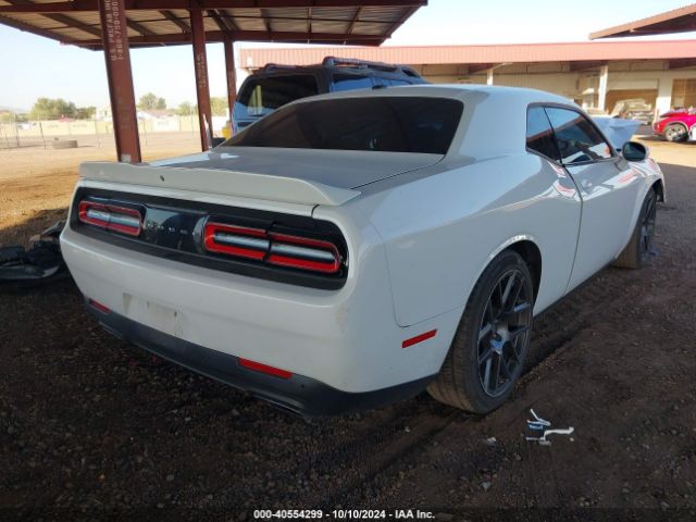 Photo 3 VIN: 2C3CDZBT9JH310582 - DODGE CHALLENGER 