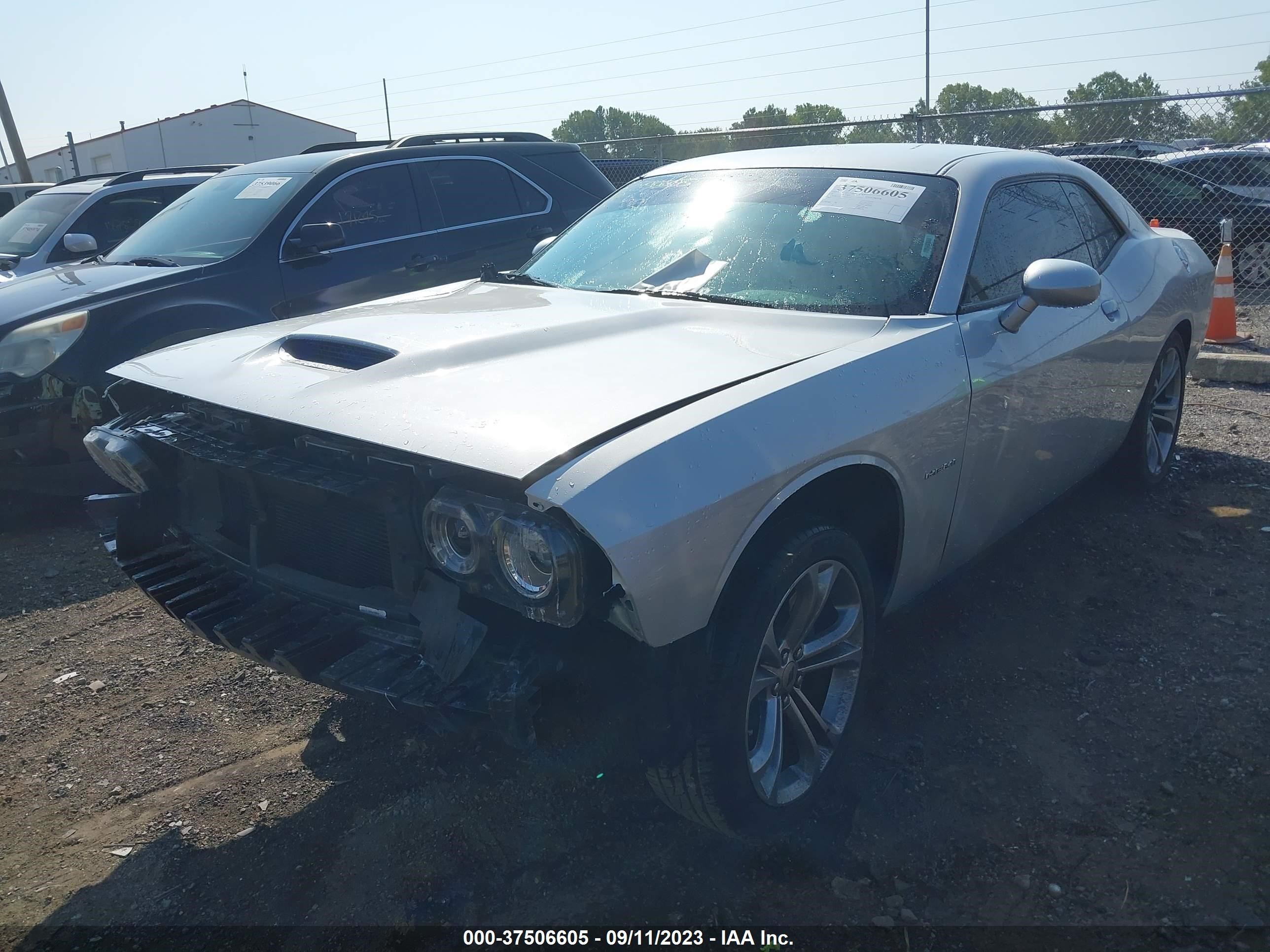 Photo 1 VIN: 2C3CDZBT9NH105611 - DODGE CHALLENGER 