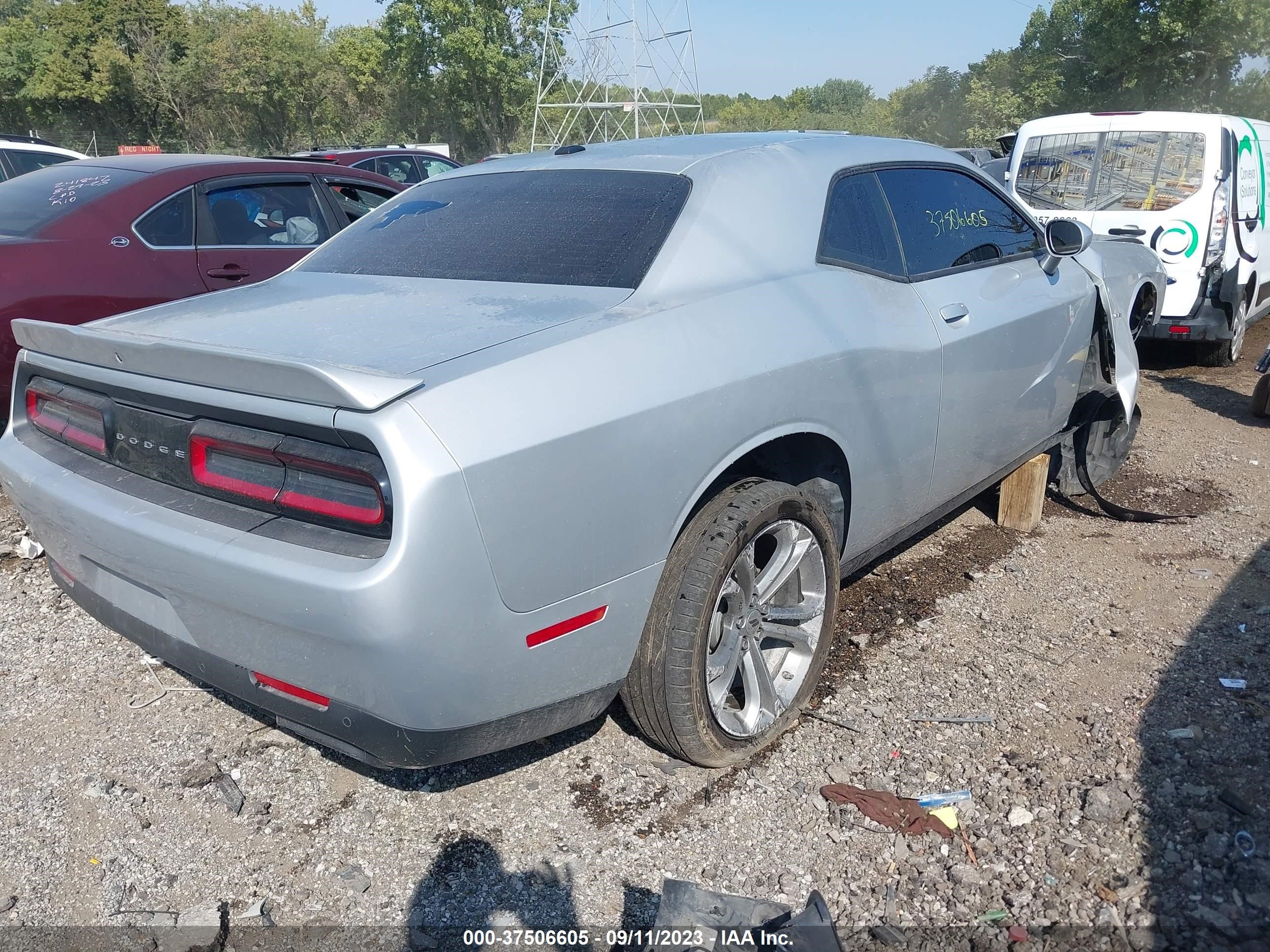 Photo 3 VIN: 2C3CDZBT9NH105611 - DODGE CHALLENGER 