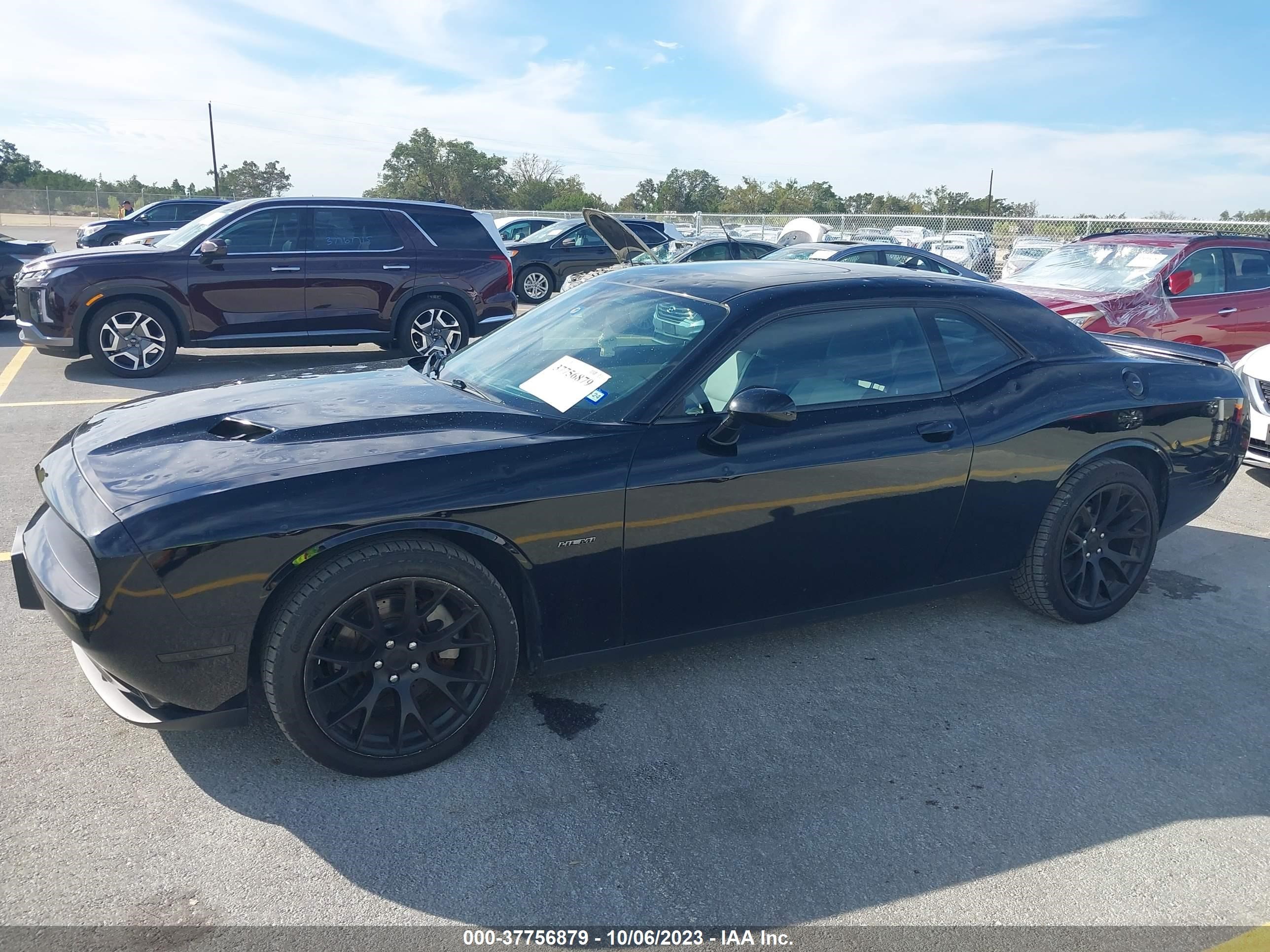 Photo 13 VIN: 2C3CDZBTXFH724199 - DODGE CHALLENGER 