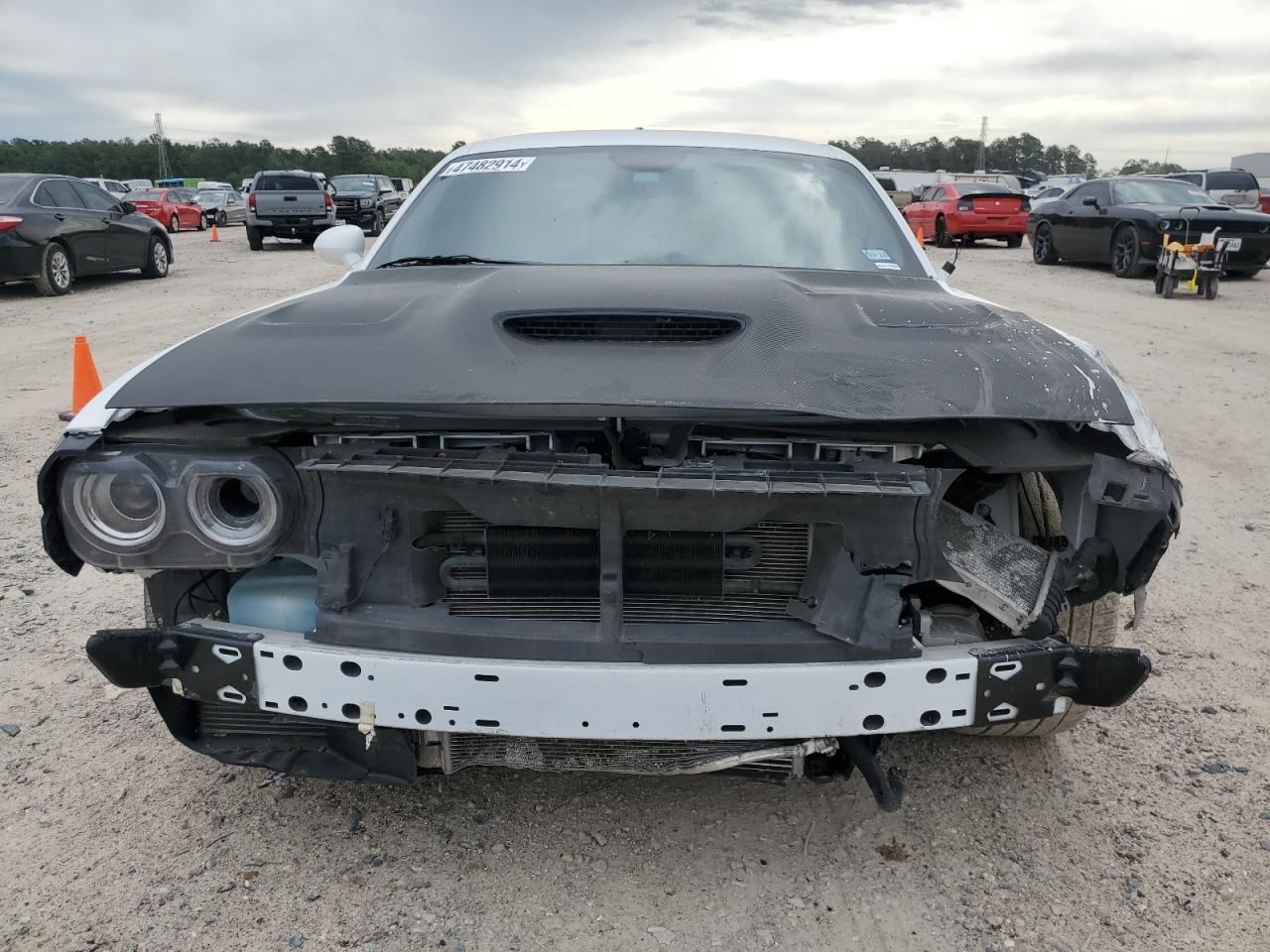 Photo 4 VIN: 2C3CDZC94GH112259 - DODGE CHALLENGER 