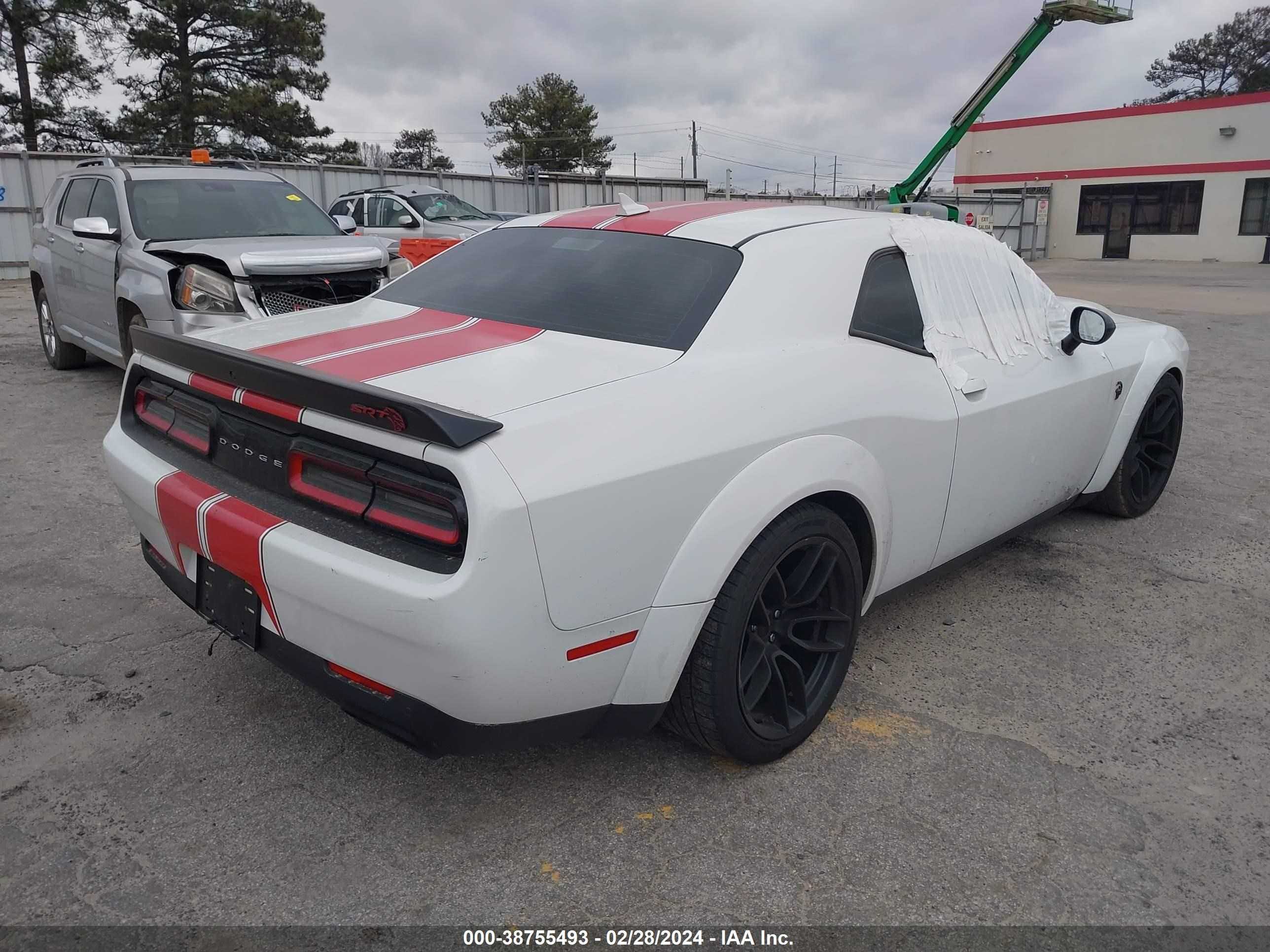 Photo 3 VIN: 2C3CDZC96KH544943 - DODGE CHALLENGER 