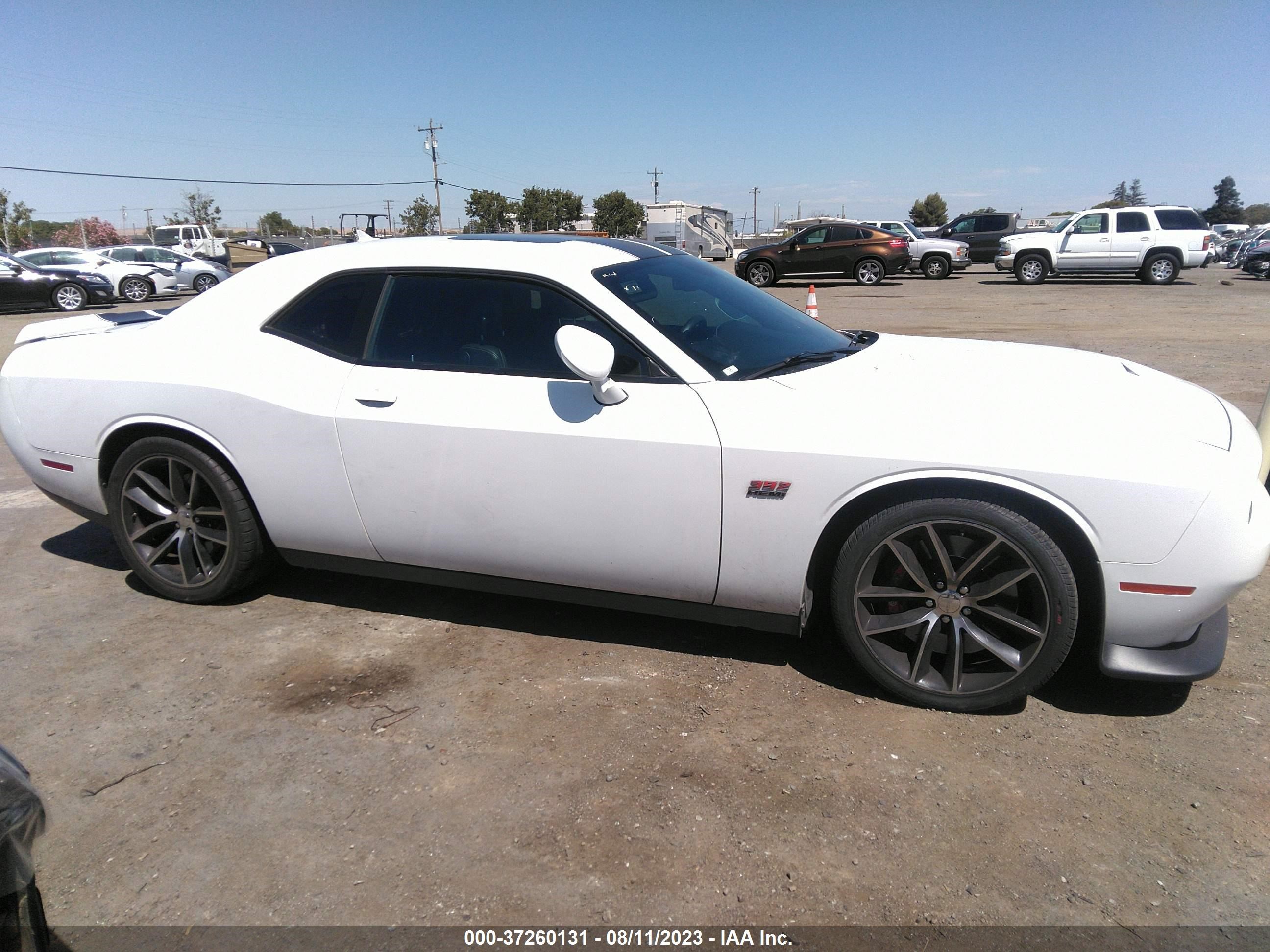 Photo 12 VIN: 2C3CDZDJ9FH909971 - DODGE CHALLENGER 