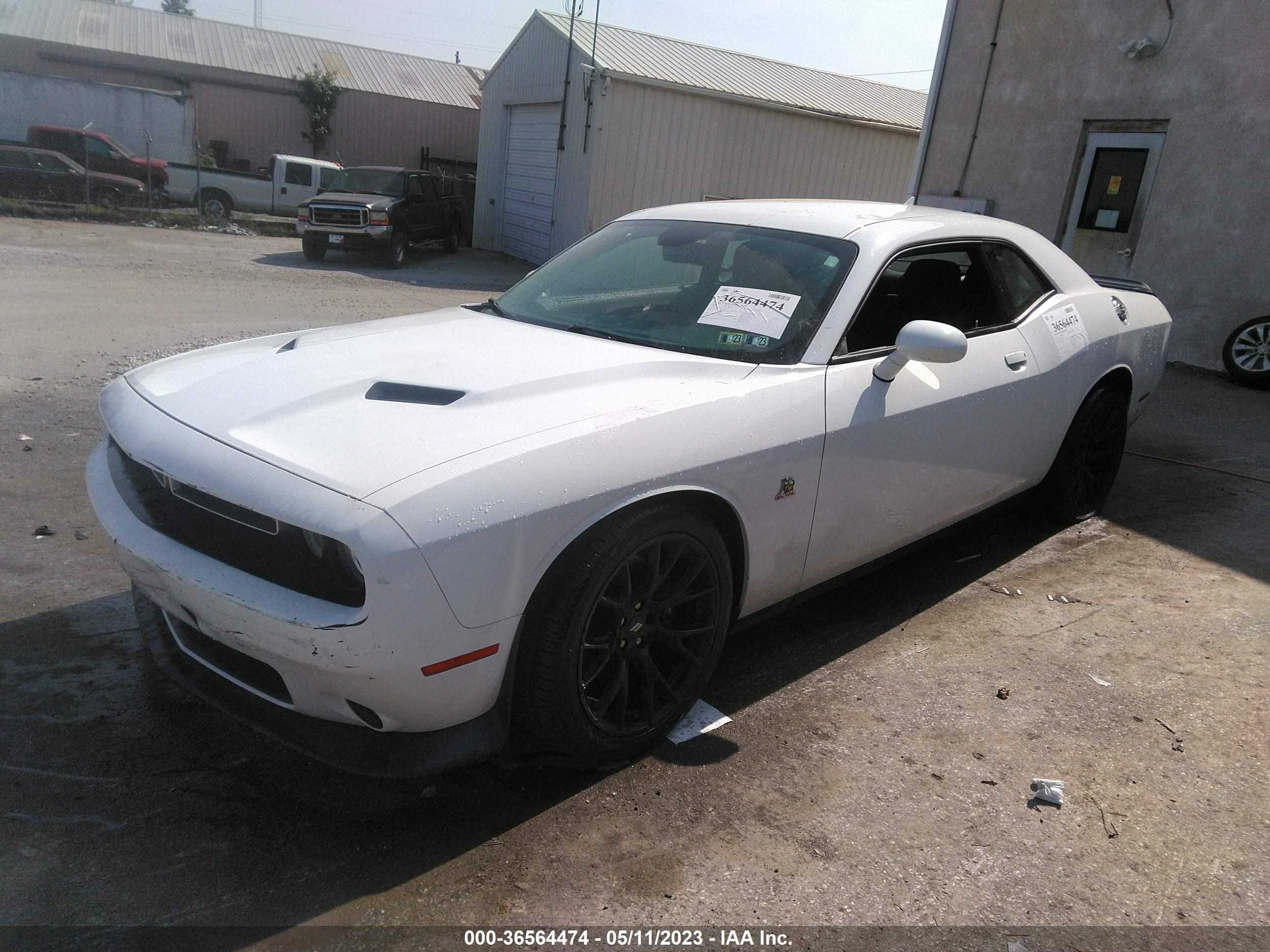 Photo 1 VIN: 2C3CDZFJ0JH255111 - DODGE CHALLENGER 