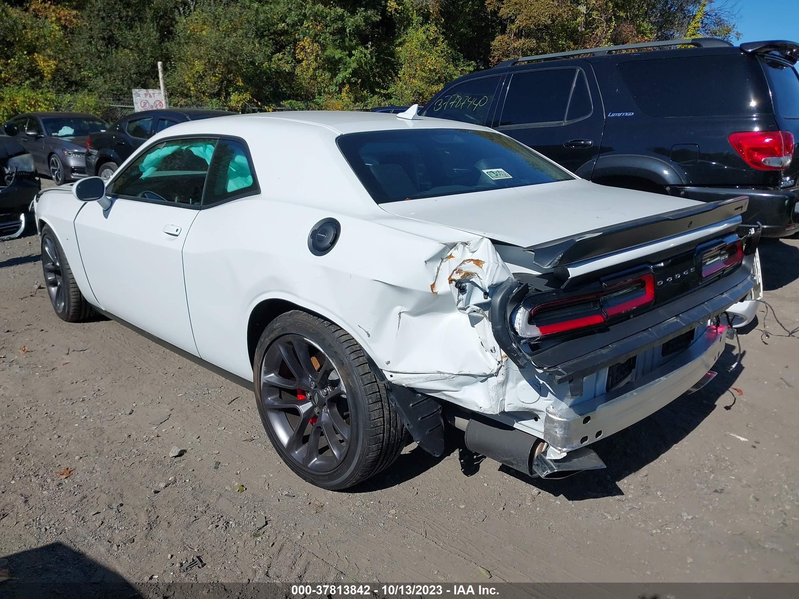 Photo 2 VIN: 2C3CDZFJ0NH254868 - DODGE CHALLENGER 