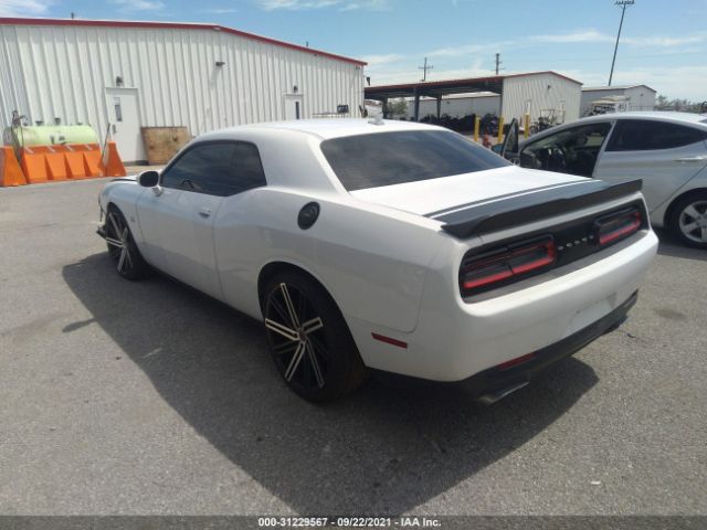 Photo 2 VIN: 2C3CDZFJ2FH758226 - DODGE CHALLENGER 