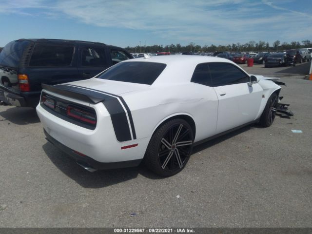 Photo 3 VIN: 2C3CDZFJ2FH758226 - DODGE CHALLENGER 