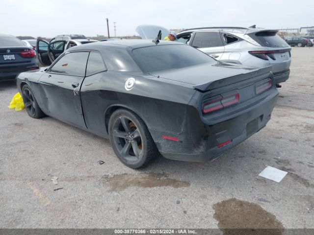 Photo 2 VIN: 2C3CDZFJ2JH165927 - DODGE CHALLENGER 