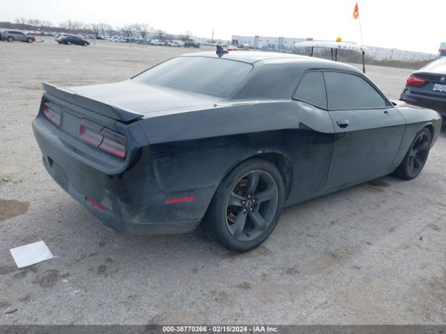 Photo 3 VIN: 2C3CDZFJ2JH165927 - DODGE CHALLENGER 