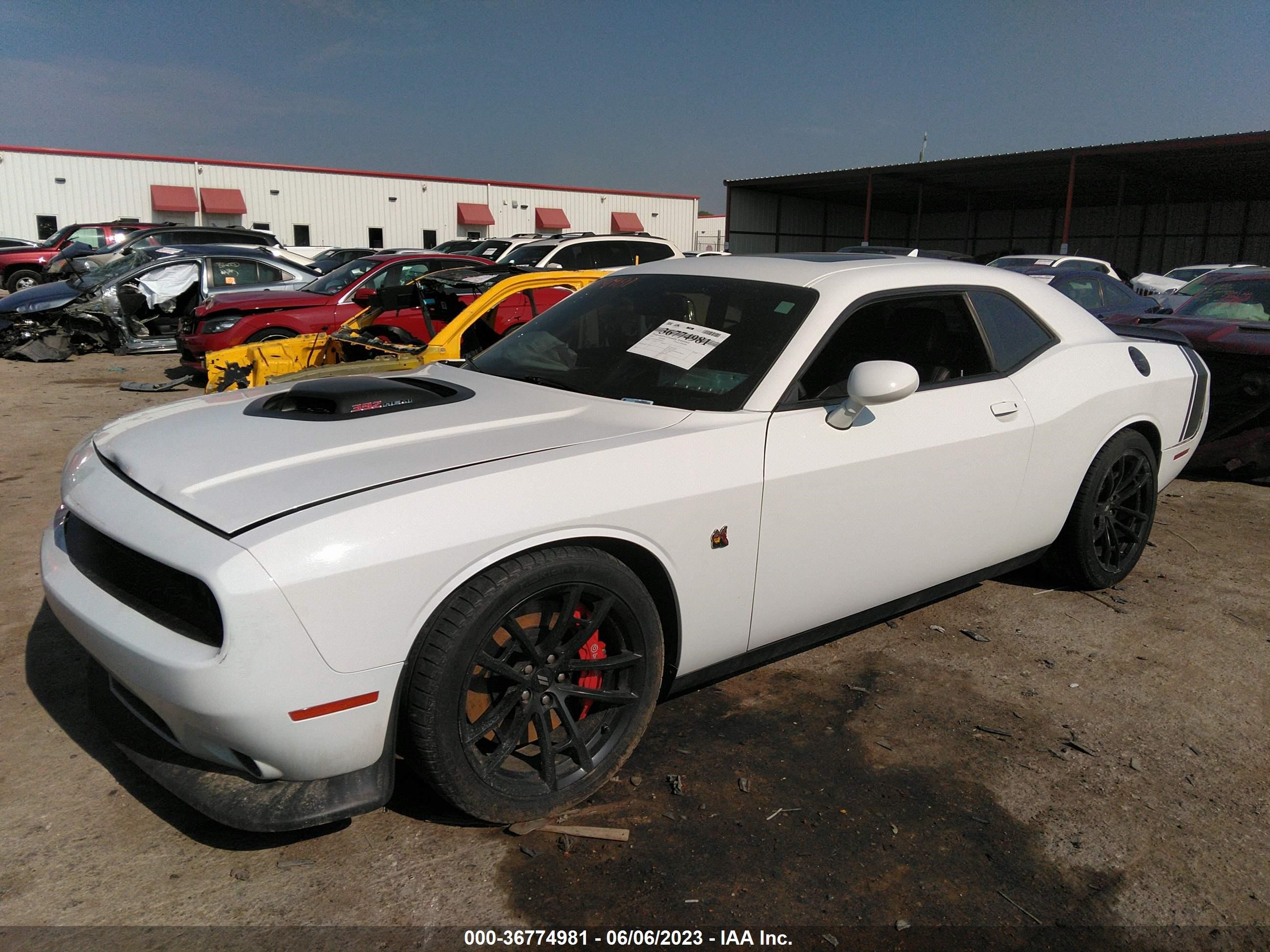 Photo 1 VIN: 2C3CDZFJ2KH540443 - DODGE CHALLENGER 