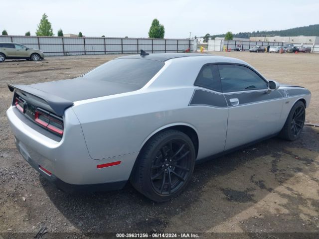 Photo 3 VIN: 2C3CDZFJ2KH626108 - DODGE CHALLENGER 