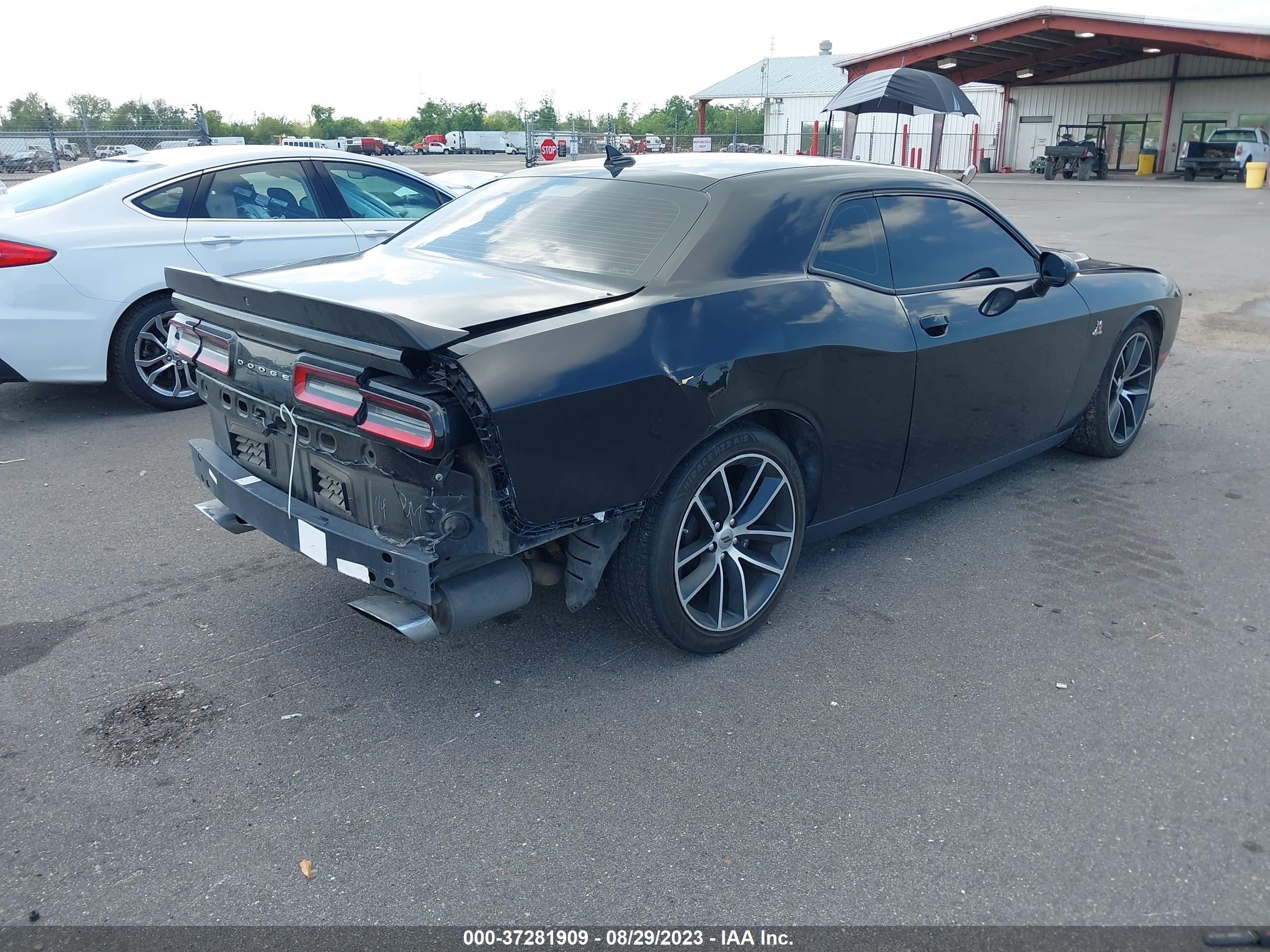 Photo 3 VIN: 2C3CDZFJ3JH219431 - DODGE CHALLENGER 