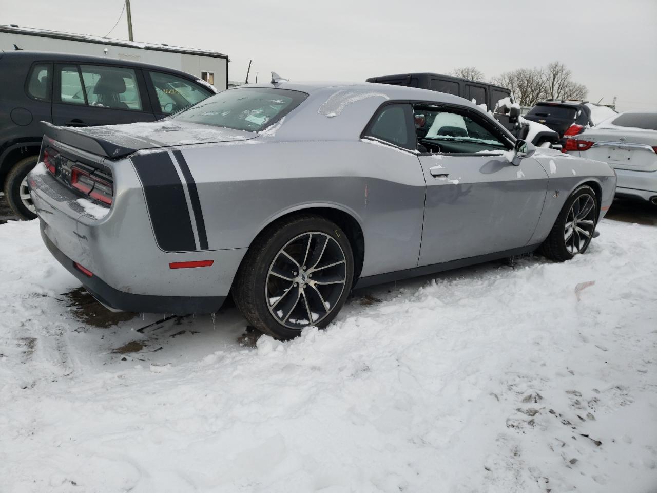 Photo 2 VIN: 2C3CDZFJ4JH244158 - DODGE CHALLENGER 