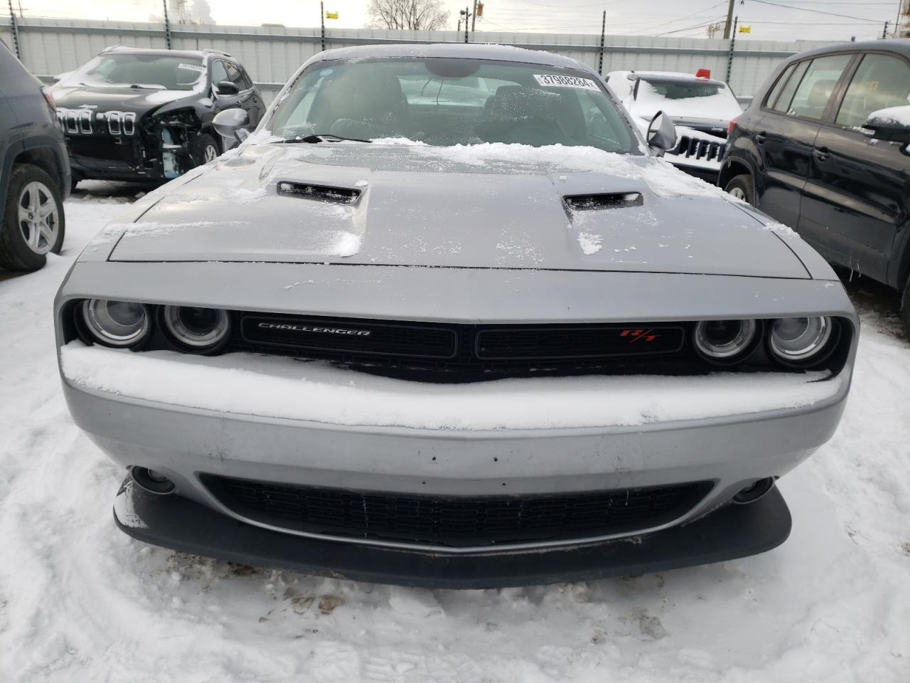 Photo 4 VIN: 2C3CDZFJ4JH244158 - DODGE CHALLENGER 