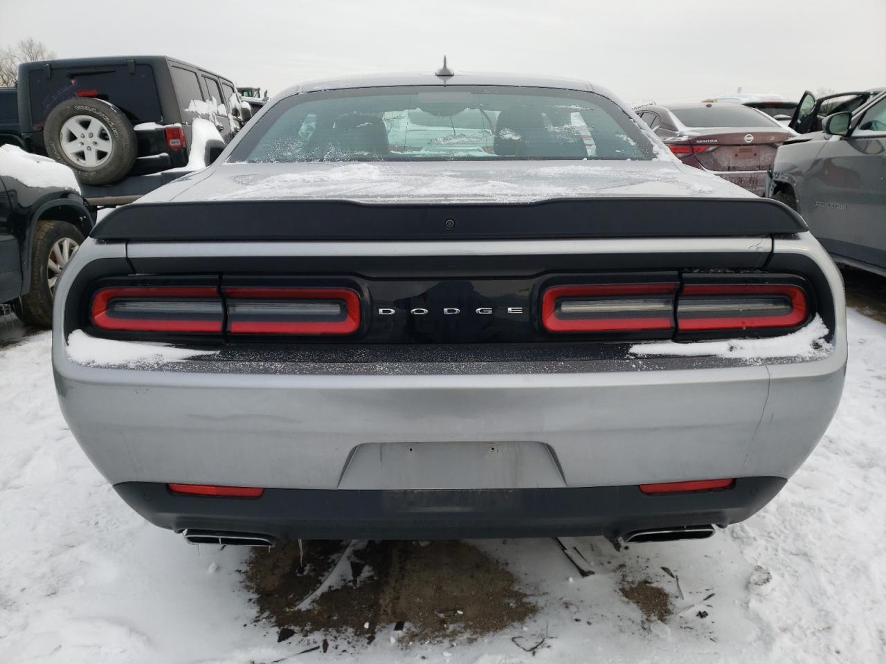 Photo 5 VIN: 2C3CDZFJ4JH244158 - DODGE CHALLENGER 