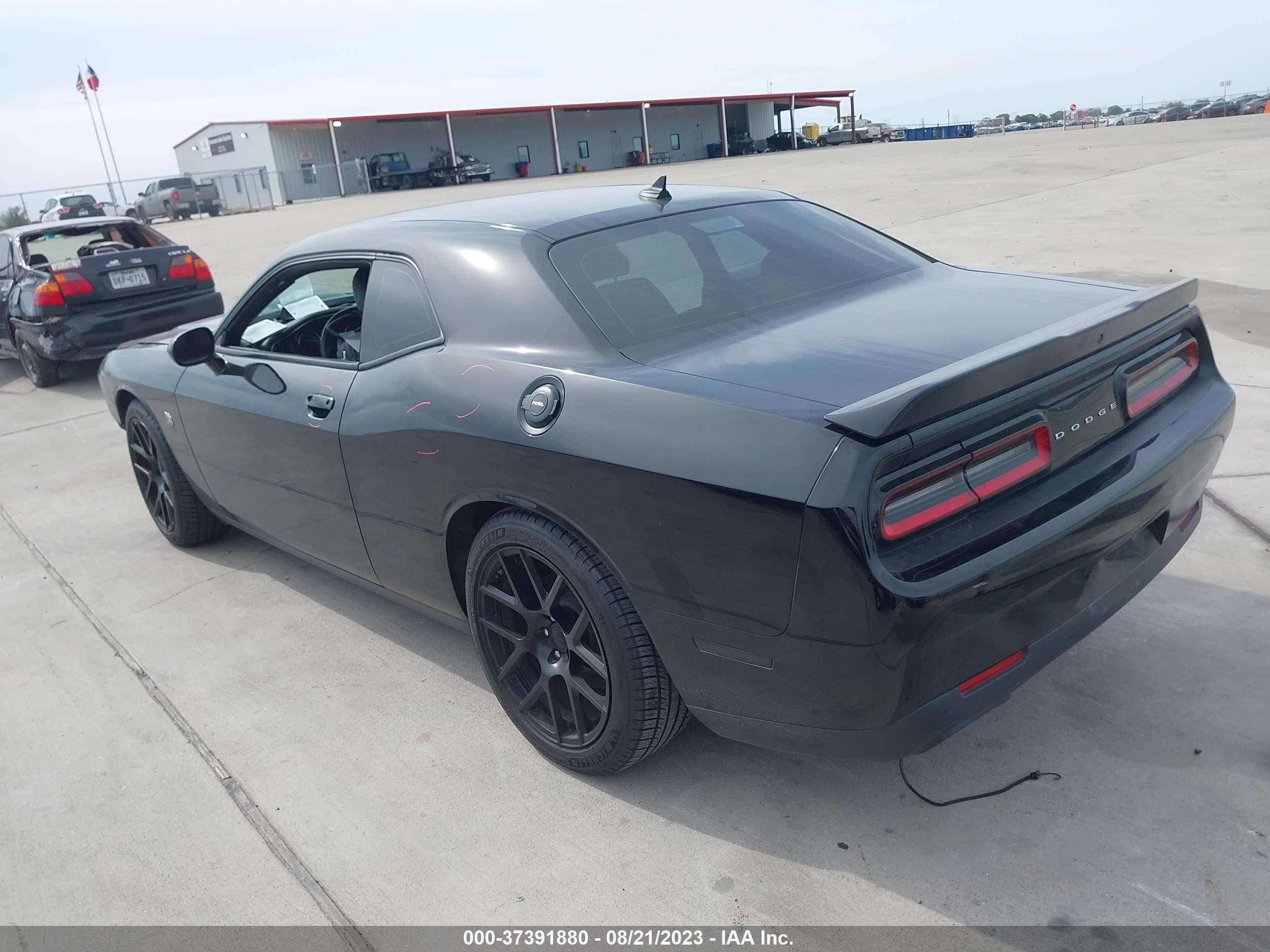 Photo 2 VIN: 2C3CDZFJ5GH264489 - DODGE CHALLENGER 