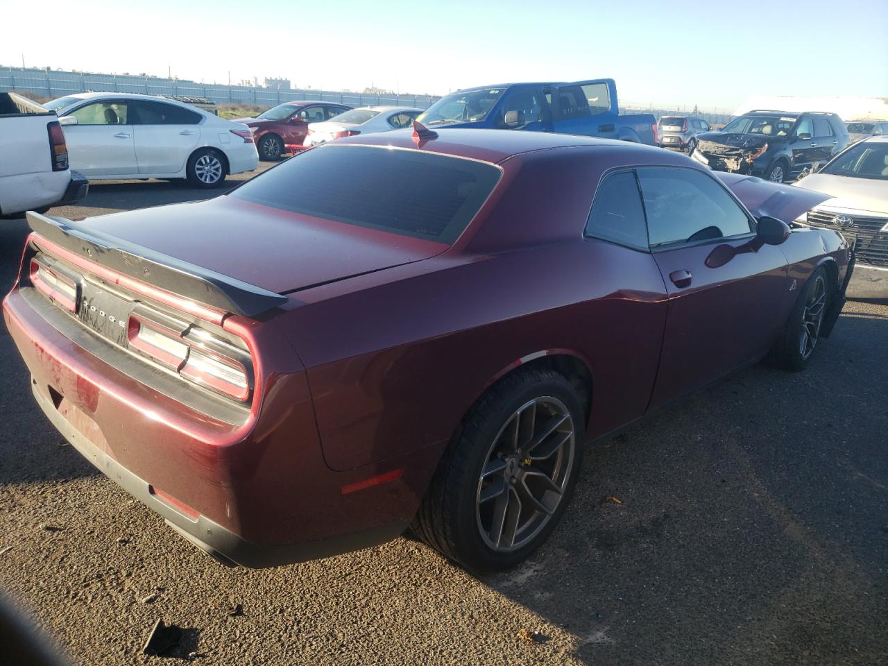 Photo 2 VIN: 2C3CDZFJ5JH161452 - DODGE CHALLENGER 