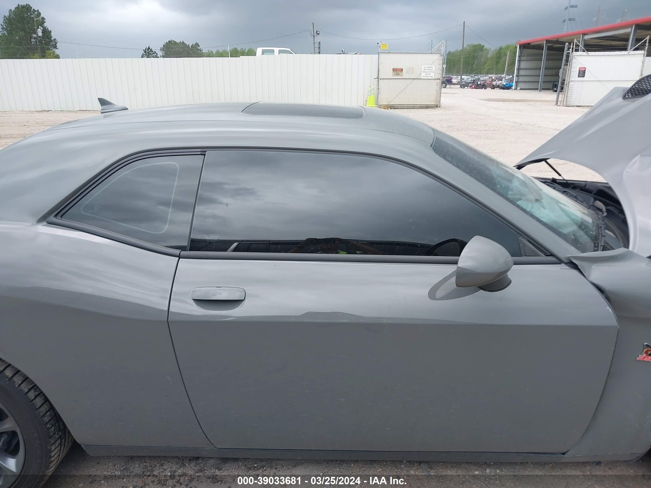 Photo 12 VIN: 2C3CDZFJ5PH684589 - DODGE CHALLENGER 