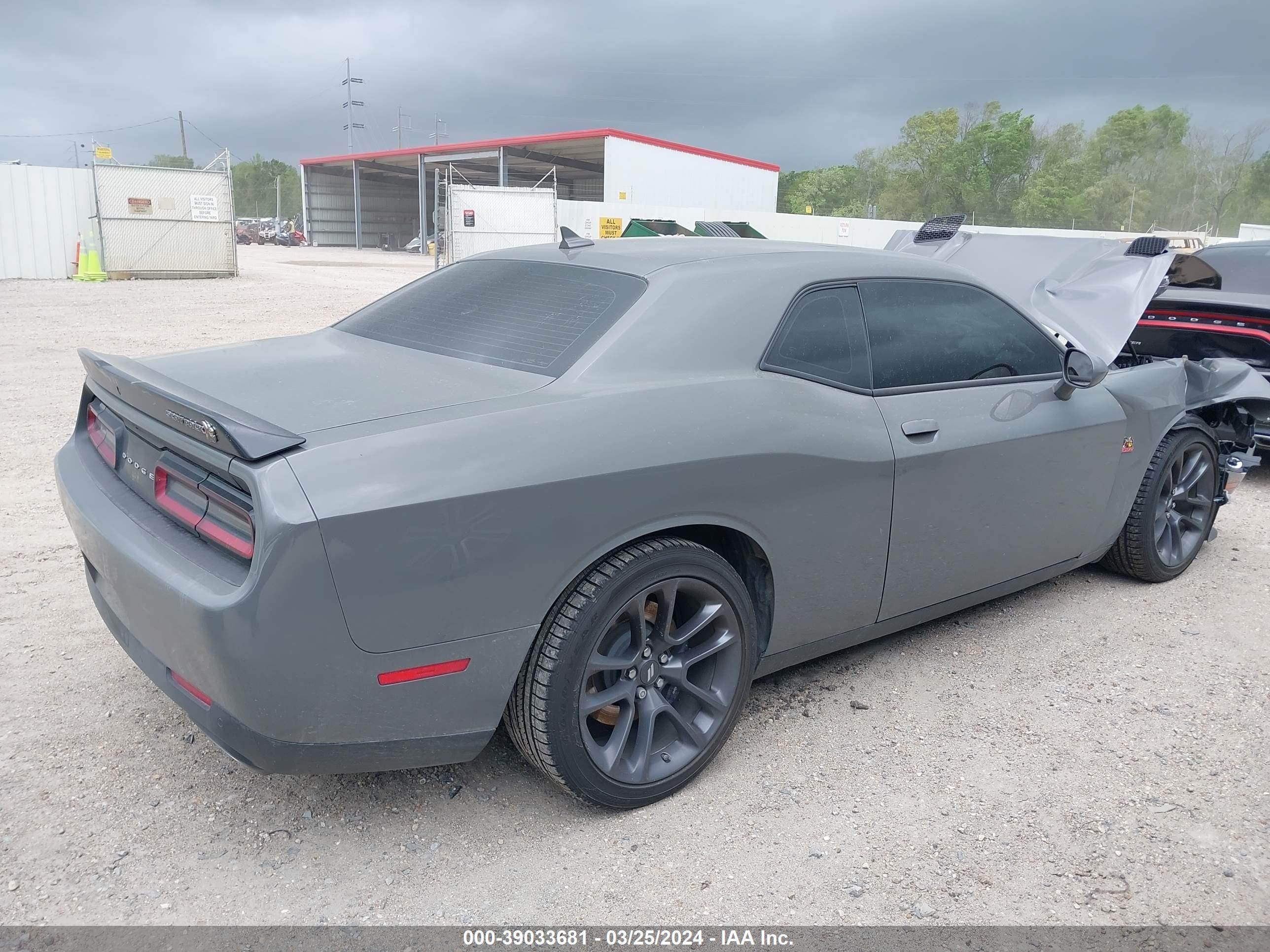 Photo 3 VIN: 2C3CDZFJ5PH684589 - DODGE CHALLENGER 