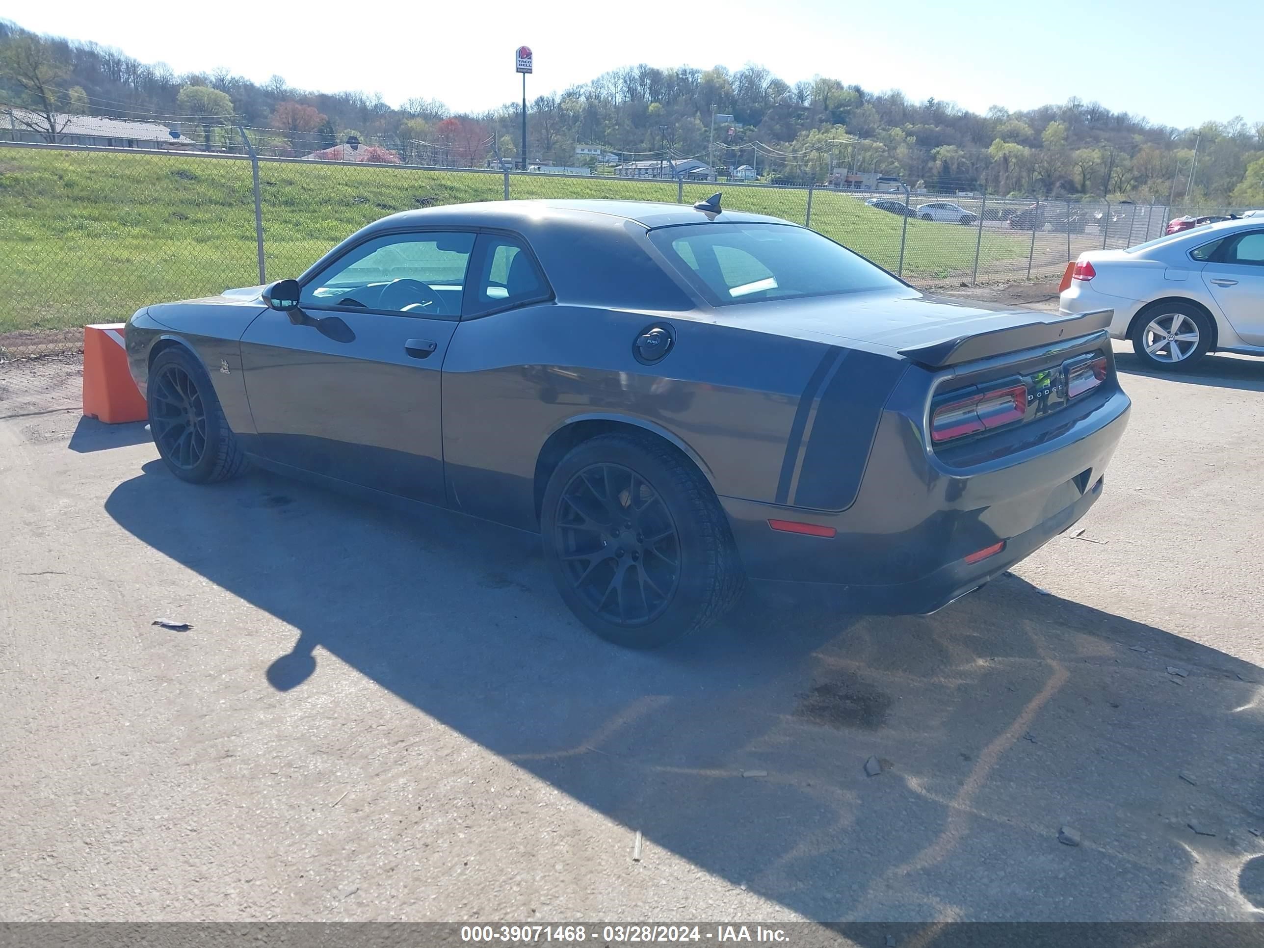 Photo 2 VIN: 2C3CDZFJ6GH351429 - DODGE CHALLENGER 