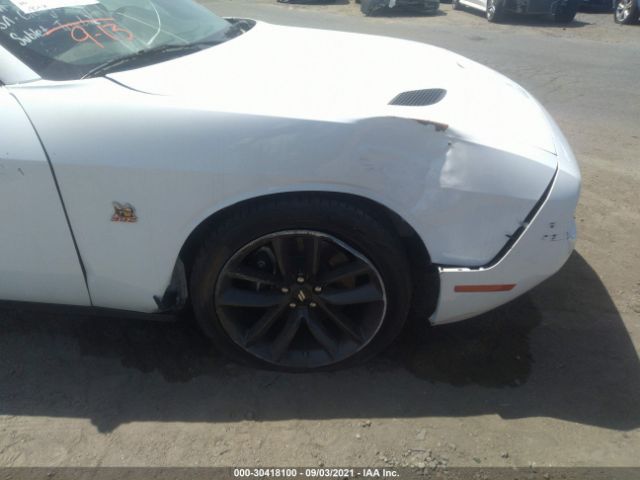 Photo 5 VIN: 2C3CDZFJ8KH747483 - DODGE CHALLENGER 