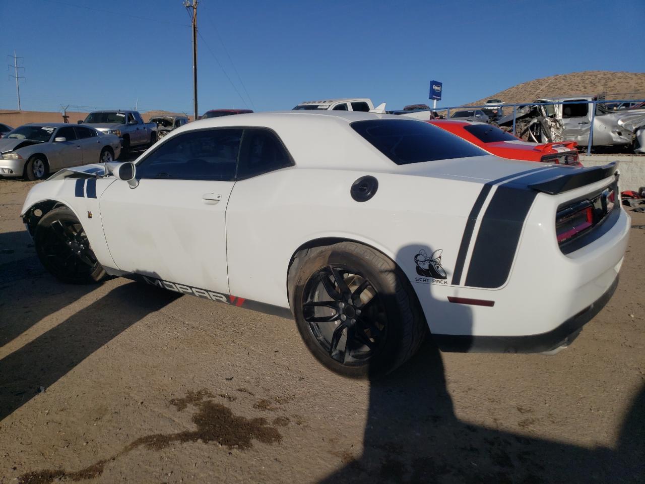 Photo 1 VIN: 2C3CDZFJ9FH820723 - DODGE CHALLENGER 